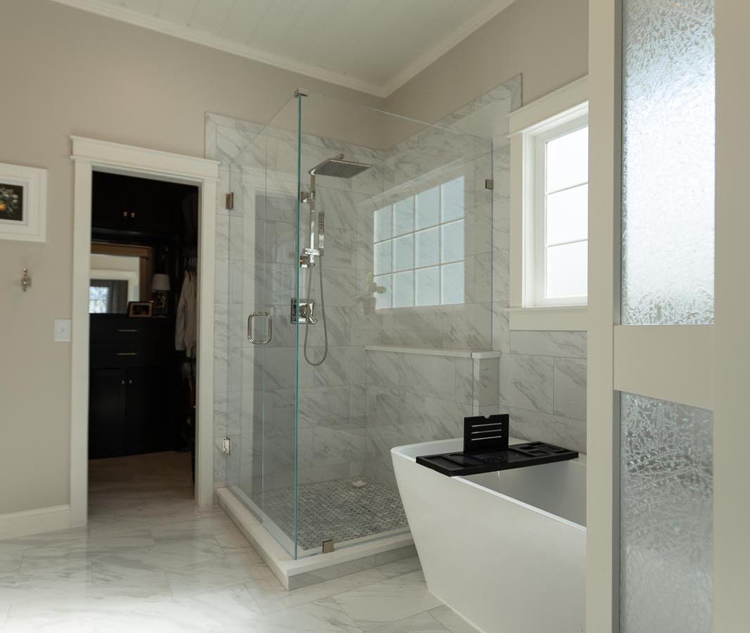 4 Seasons Midwest Project Bathroom Glass Shower